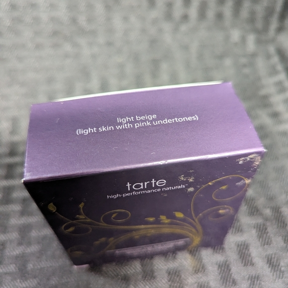 Tarte Amazonian Clay Full Coverage Airbrush Foundation. - Picture 7 of 9